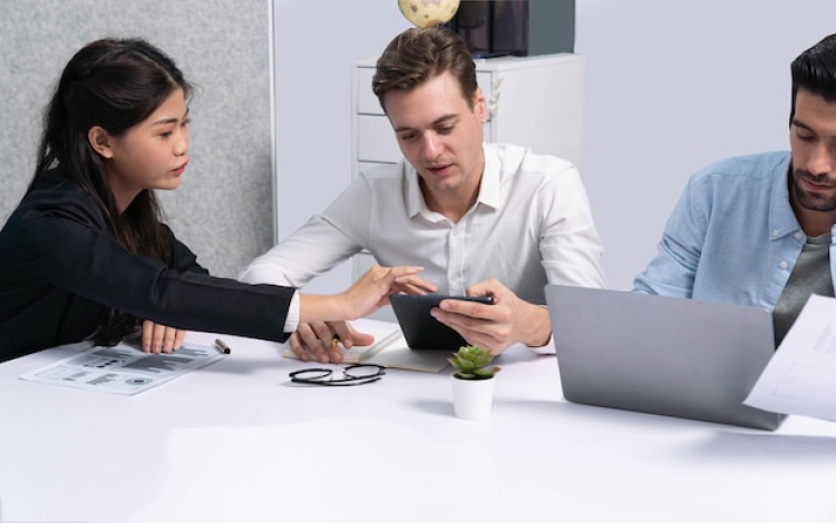 How Experts Approach NBFC Loan Settlement Differently